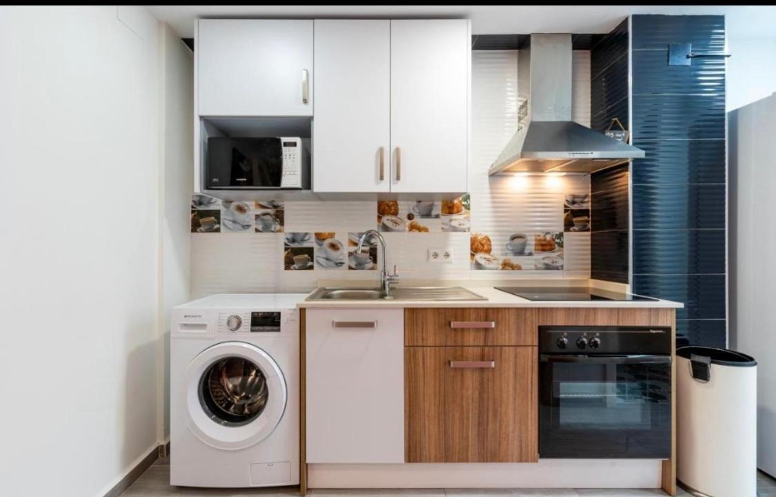 Vialia Apartamentos Suites Málaga Dış mekan fotoğraf