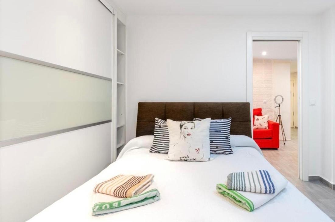Vialia Apartamentos Suites Málaga Dış mekan fotoğraf