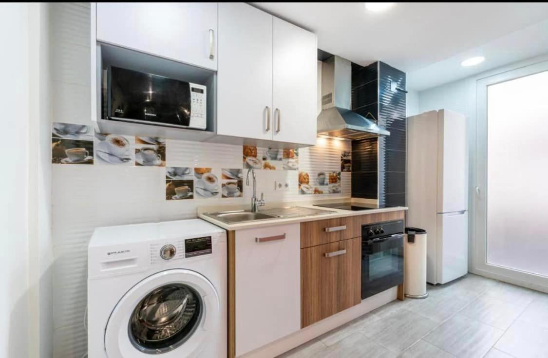 Vialia Apartamentos Suites Málaga Dış mekan fotoğraf